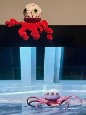 Handmade crochet plush eye alien T. Ocellus from Alien: Earth